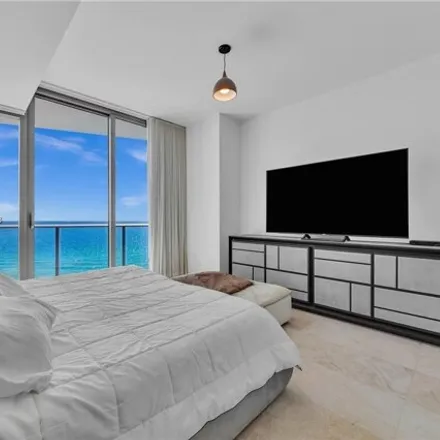 Image 7 - Ritz-Carlton Residences Sunny Isles Beach, 15701 Collins Avenue, Sunny Isles Beach, FL 33160, USA - Condo for sale