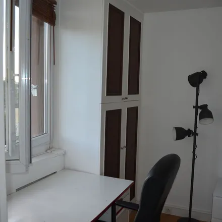 Rent this 3 bed apartment on 59 Avenue des États-Unis in 78000 Versailles, France