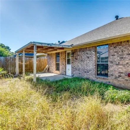 Image 5 - 1005 Dawn Ct, Granbury, Texas, 76048 - House for sale
