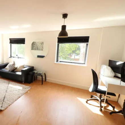 Rent this 2 bed room on Tennant Street in Park Central, B15 1DB