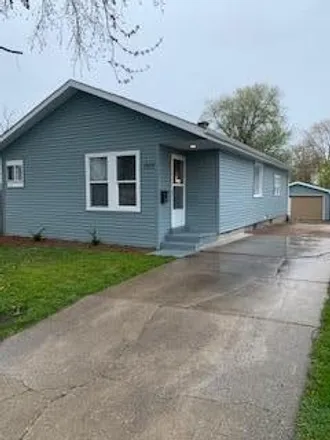 Buy this 3 bed house on 1533 Indiana Street in Racine, WI 53405