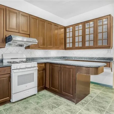 Image 7 - 137-57 Maple Avenue, New York, NY 11355, USA - Condo for sale