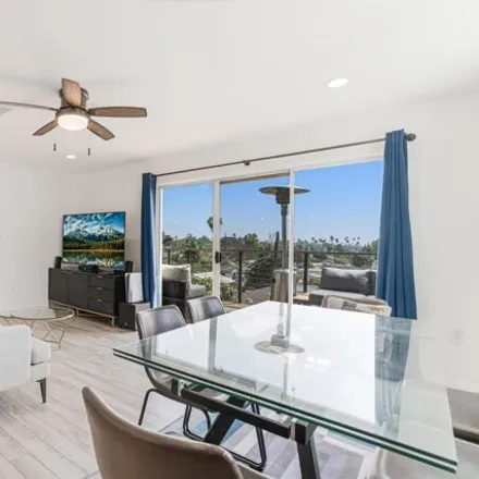 Image 2 - 4470 Stillwell Avenue, Los Angeles, CA 90032, USA - House for sale