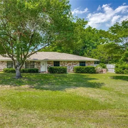 Buy this 5 bed house on 135 Skyline Drive in Murphy, TX 75094