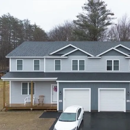 Rent this 3 bed house on 406 Charlton Street in Southbridge, MA 01550