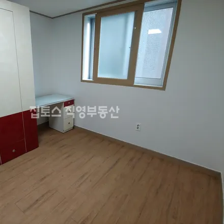 Rent this studio apartment on 서울특별시 관악구 봉천동 1666-9