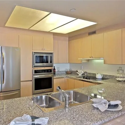 Image 5 - The Pacific, 850 East Ocean Boulevard, Long Beach, CA 90802, USA - Condo for rent
