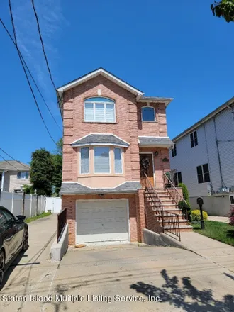 Buy this 7 bed duplex on 217 Yetman Avenue in New York, NY 10307