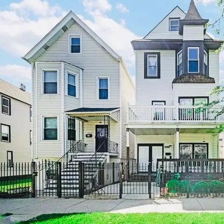 Rent this 2 bed apartment on South Chicago Neighborhood