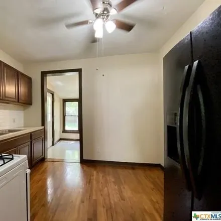 Image 4 - 116 South Krueger Avenue, New Braunfels, TX 78130, USA - House for rent