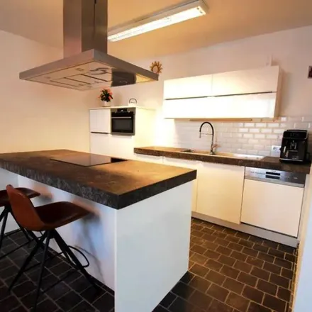 Rent this 3 bed apartment on Diksmuidestraat 114 in 8840 Staden, Belgium