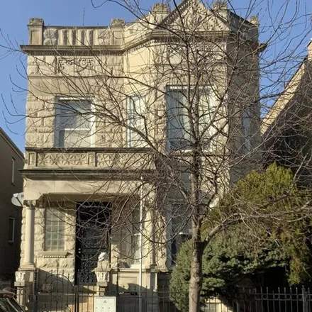 Buy this 8 bed house on 3514 West Lexington Street in Chicago, IL 60624