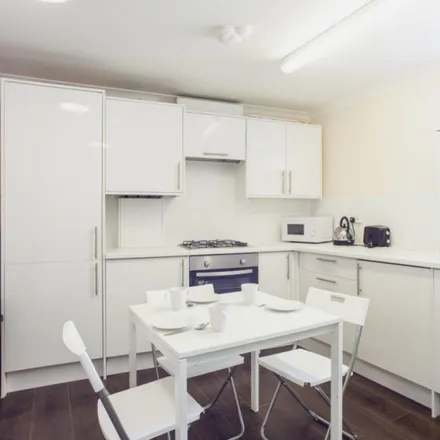 Image 3 - unnamed road, London, W3 7EJ, United Kingdom - Room for rent