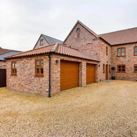 Buy this 6 bed house on The Causeway in Stowbridge, PE34 3PH