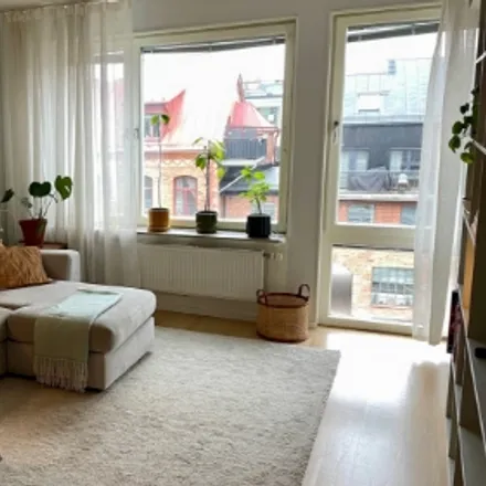 Rent this 4 bed condo on Fingerörtsvägen 8 in 131 38 Nacka, Sweden