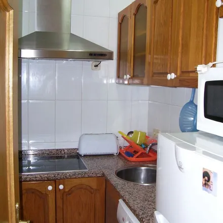Image 2 - Calle del Maestro Alonso, 10, 28028 Madrid, Spain - Apartment for rent