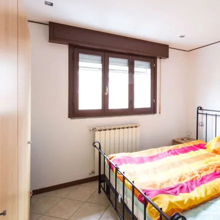 Rent this 3 bed room on Via Ettore Ponti 38 in 20143 Milan MI, Italy