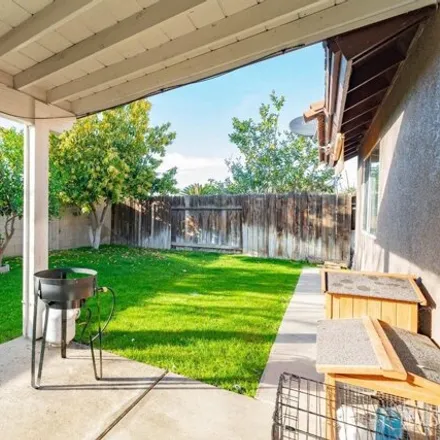 Image 4 - 5505 Shadow Stone St, Bakersfield, California, 93313 - House for sale