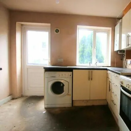 Image 3 - King's Road, Blackburn, BB2 4PY, United Kingdom - Townhouse for sale