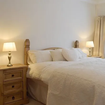 Rent this 3 bed duplex on Llandysul in SA44 4JN, United Kingdom