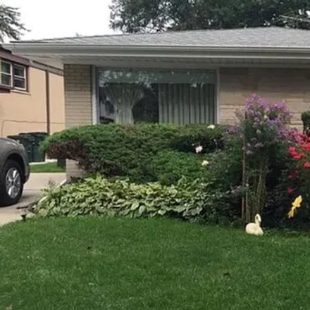 Rent this 3 bed house on 821 Long Road in Glenview, IL 60025