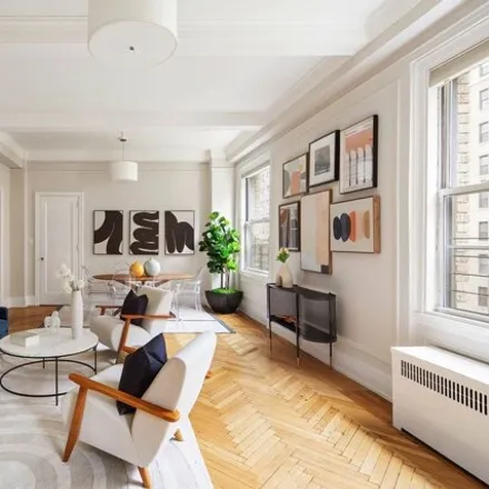 Buy this studio apartment on 302 West 86th Street in New York, NY 10024