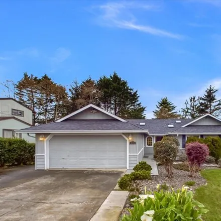 Buy this 3 bed house on 1597 Timothy Road in McKinleyville, CA 95519