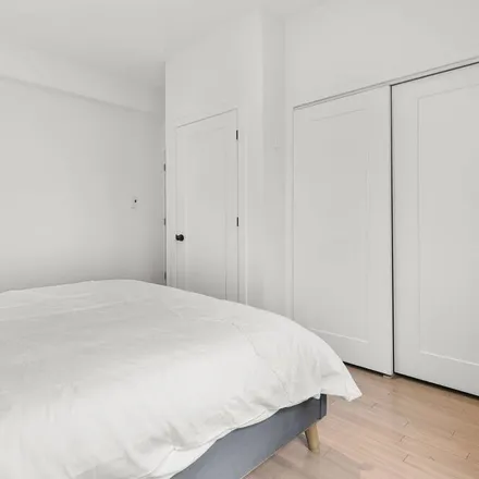 Image 2 - District de Saint-Édouard, Montreal, QC H2S 2S1, Canada - Apartment for rent