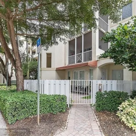 Buy this 3 bed condo on Oaks Course in 3701 Oaks Clubhouse Drive, Pompano Beach
