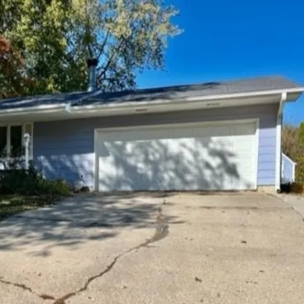 Image 1 - 1206 South 16th Avenue West, Newton, IA 50208, USA - House for sale