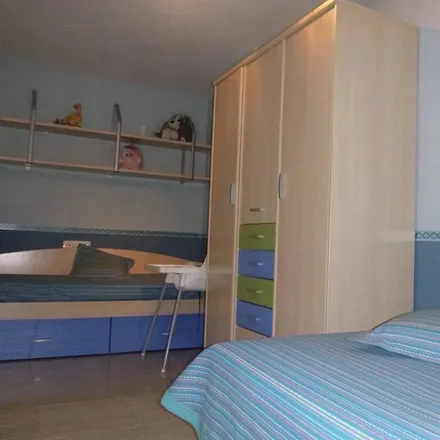 Rent this 4 bed condo on 43540 la Ràpita