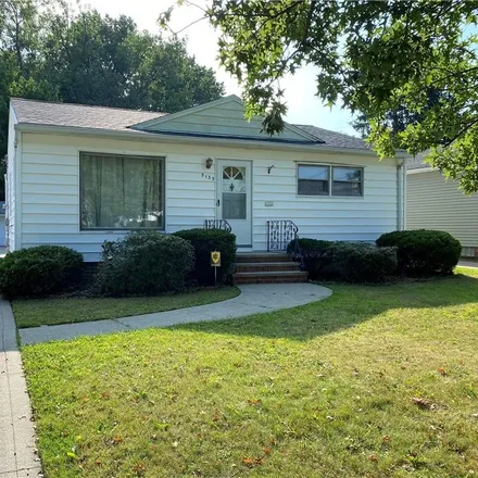 Buy this 3 bed house on Subway in East 131st Street, Garfield Heights