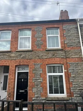 Rent this 2 bed townhouse on Keppoch Street in Cardiff, CF24 3JY