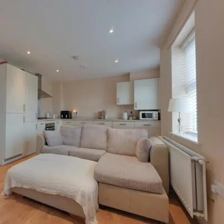 Image 4 - George Court, Stroud Green, SS4 1FU, United Kingdom - Apartment for sale