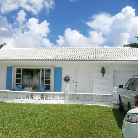 Buy this 3 bed house on 9402 Northwest 74th Place in Tamarac, FL 33321