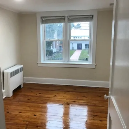 Rent this 2 bed house on 24 North Union Street in Lambertville, Hunterdon County