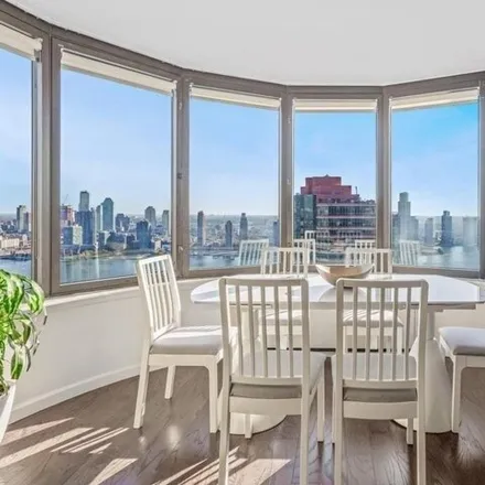 Image 2 - The Corinthian, 330 East 38th Street, New York, NY 10016, USA - Condo for sale