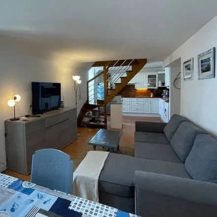 Rent this 2 bed apartment on 29100 Douarnenez