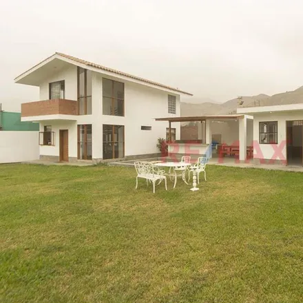 Buy this studio house on Calle 25 in Cieneguilla, Lima Metropolitan Area
