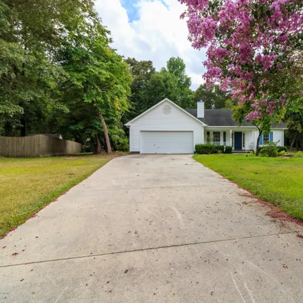 Rent this 3 bed house on 205 Shady Court in Onslow County, NC 28540