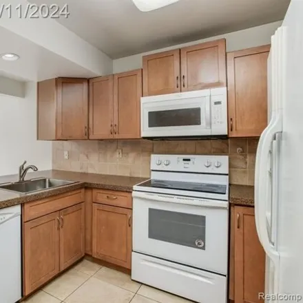 Image 4 - 5209 North Potomac Run, West Bloomfield Township, MI 48322, USA - Condo for sale