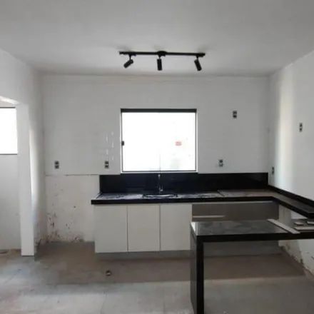 Buy this 2 bed apartment on Rua Comandante Osvaldo Muniz de Oliveira in Região Urbana Homogênea III, Poços de Caldas - MG