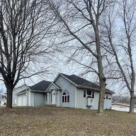 Buy this 4 bed house on 512 Lake Aries Road in Fairmont, MN 56031