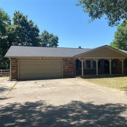 Buy this 3 bed house on 32435 Green Acres Boulevard in Wagoner County, OK 74467