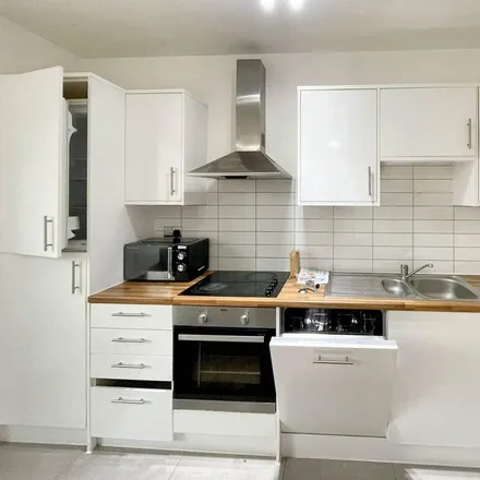 Rent this 2 bed apartment on 500 South Seventh Street in Milton Keynes, MK9 2PT