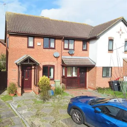 Rent this 2 bed house on Denchworth Court in Milton Keynes, MK4 2HP