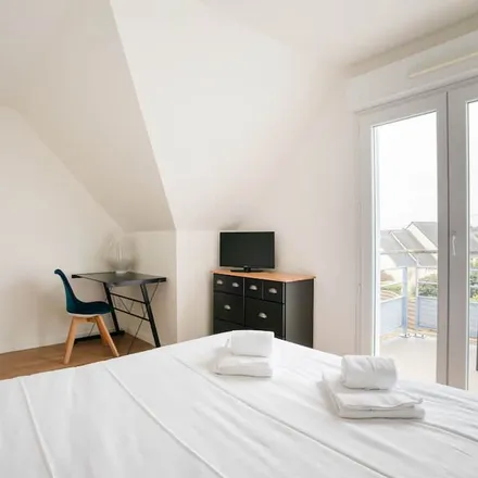 Rent this 2 bed house on Pléneuf-Val-André in Rue de l'Hôtel de Ville, 22370 Pléneuf