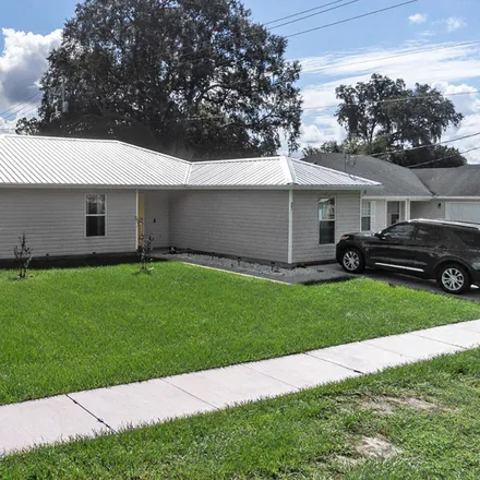 Buy this 3 bed house on 269 Mango Drive in Palatka, FL 32177