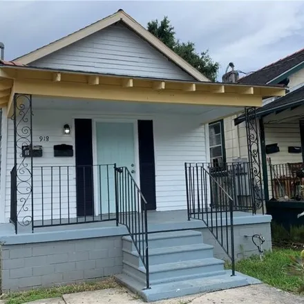 Rent this 3 bed house on 918 Vallette Street in Algiers, New Orleans