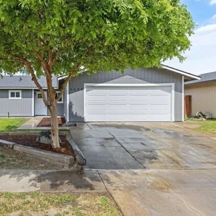 Buy this 3 bed house on 1490 East Cerritos Avenue in Tulare, CA 93274